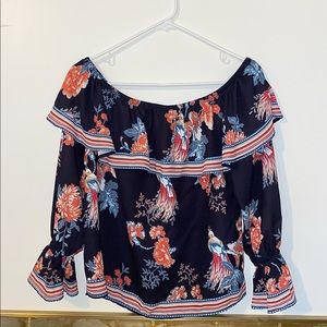 Jealous Tomato Off the Shoulder Blouse 🍅

Size M
